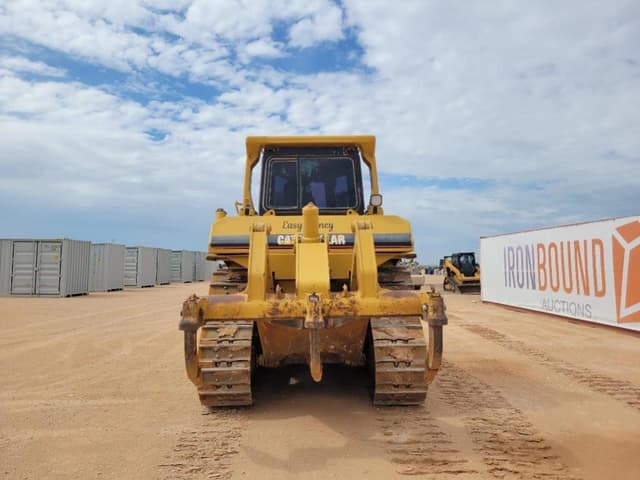 Image of Caterpillar D6H equipment image 3