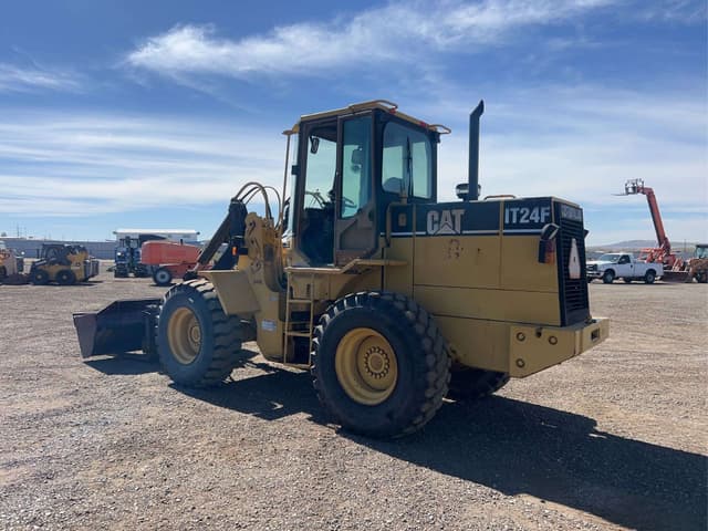 Image of Caterpillar IT24F equipment image 3