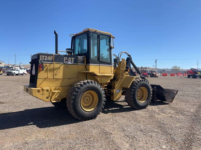 Image of Caterpillar IT24F equipment image 2