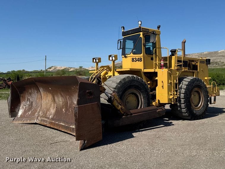 1996 Caterpillar 834B Equipment Image0