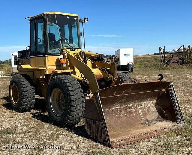 Image of Caterpillar 924F equipment image 2