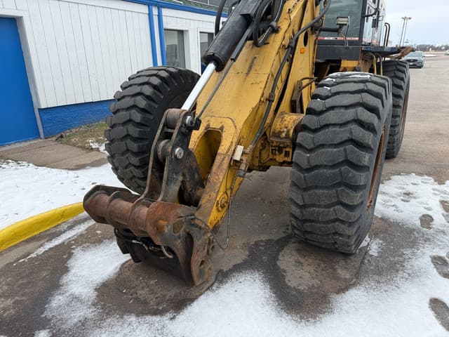 Image of Caterpillar 924G equipment image 3