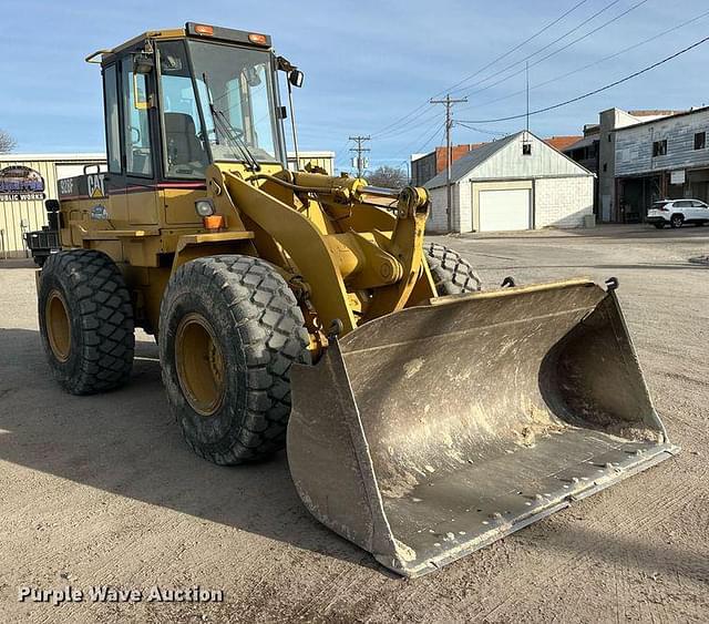 Image of Caterpillar 928F equipment image 2