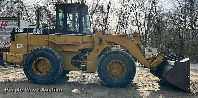 Image of Caterpillar 928F equipment image 3