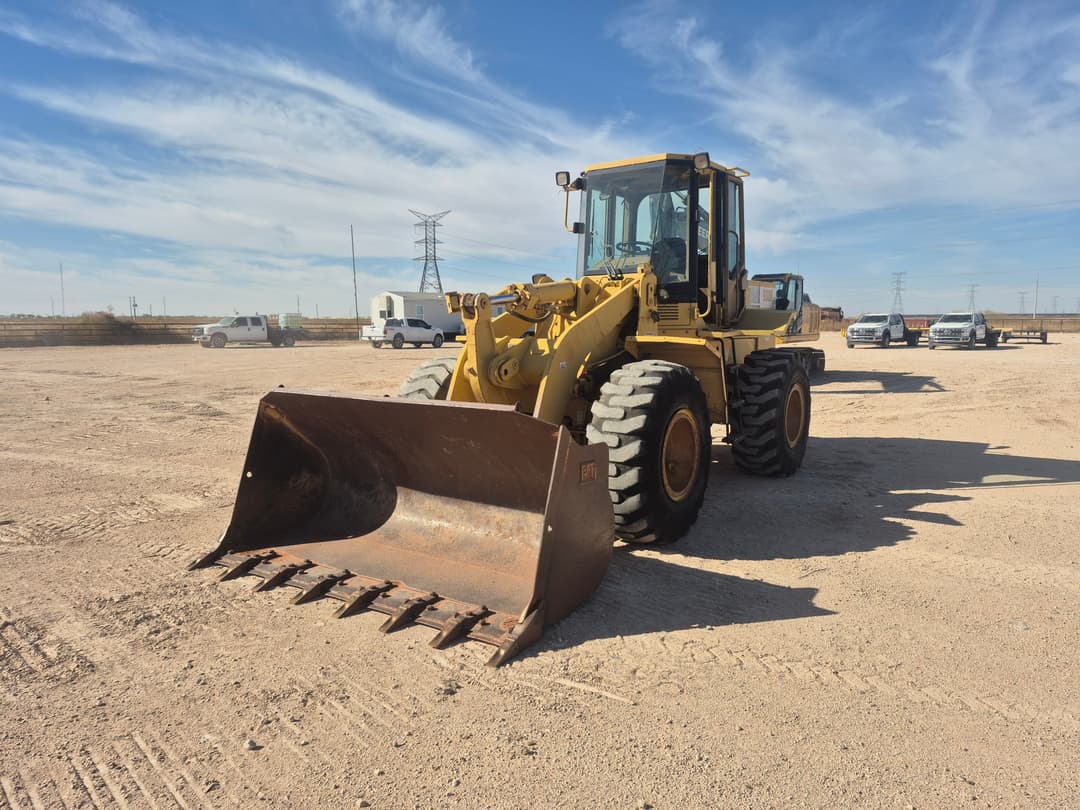 Image of Caterpillar 938F Primary image