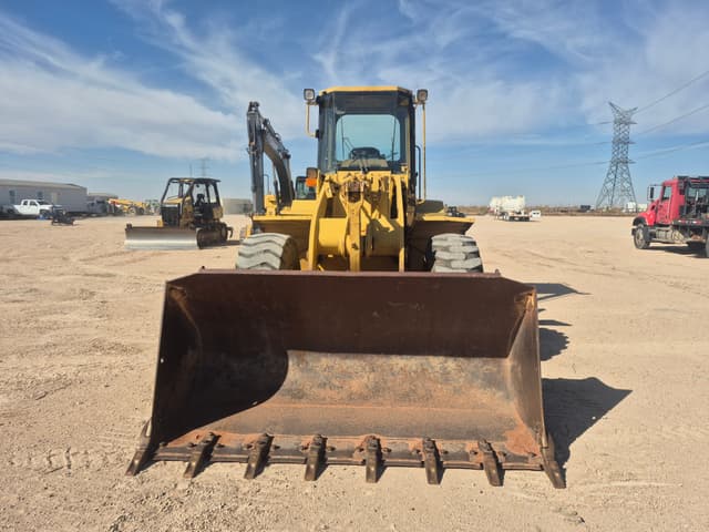 Image of Caterpillar 938F equipment image 1