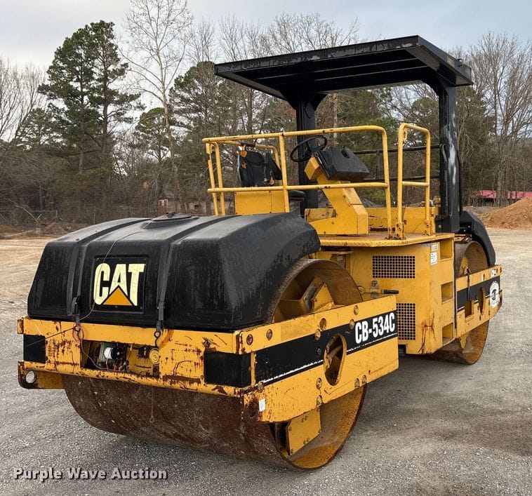 1996 Caterpillar CB-534C Equipment Image0