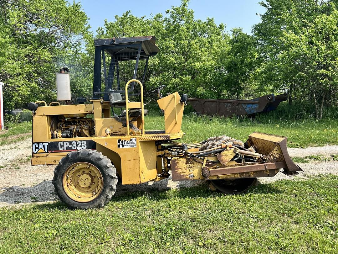 Image of Caterpillar CP-323 Primary image