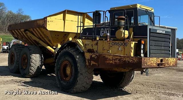 Image of Caterpillar D400E equipment image 2