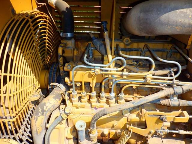 Image of Caterpillar D5C equipment image 1