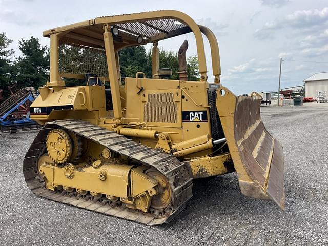 Image of Caterpillar D5H equipment image 2