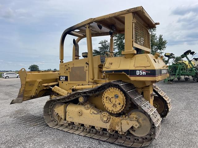 Image of Caterpillar D5H equipment image 4