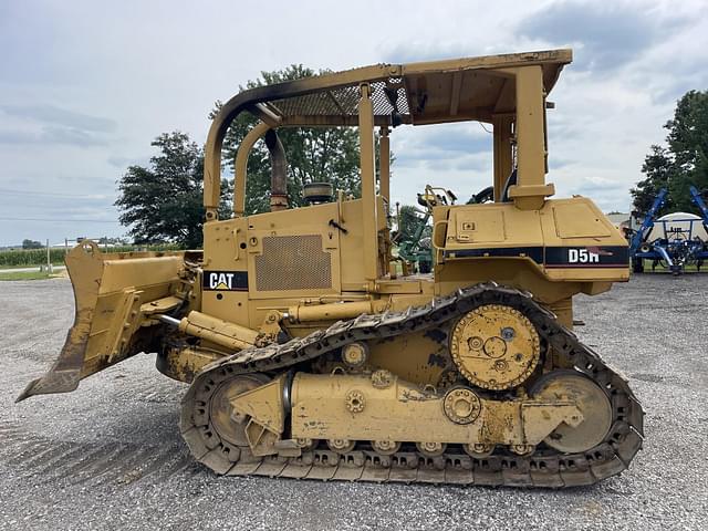 Image of Caterpillar D5H equipment image 1