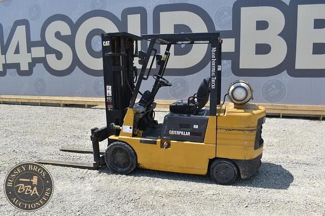 Image of Caterpillar GC30 equipment image 4
