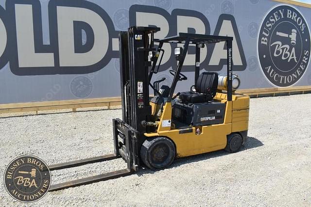 Image of Caterpillar GC30 equipment image 1