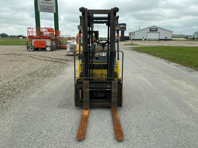 Image of Caterpillar GC30 equipment image 1