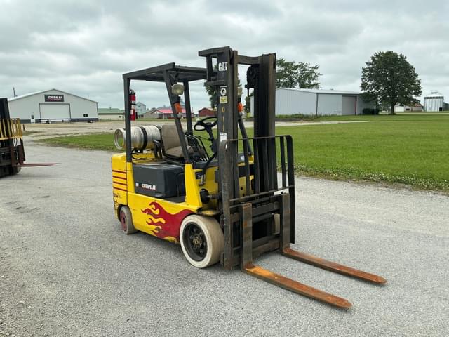 Image of Caterpillar GC30 equipment image 2