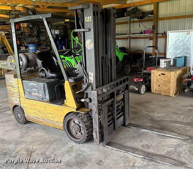 Image of Caterpillar GC30 equipment image 2