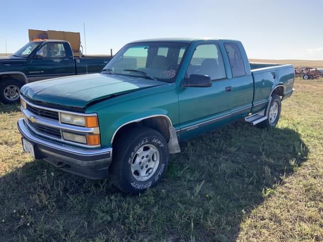 Image of Chevrolet 1500 equipment image 2