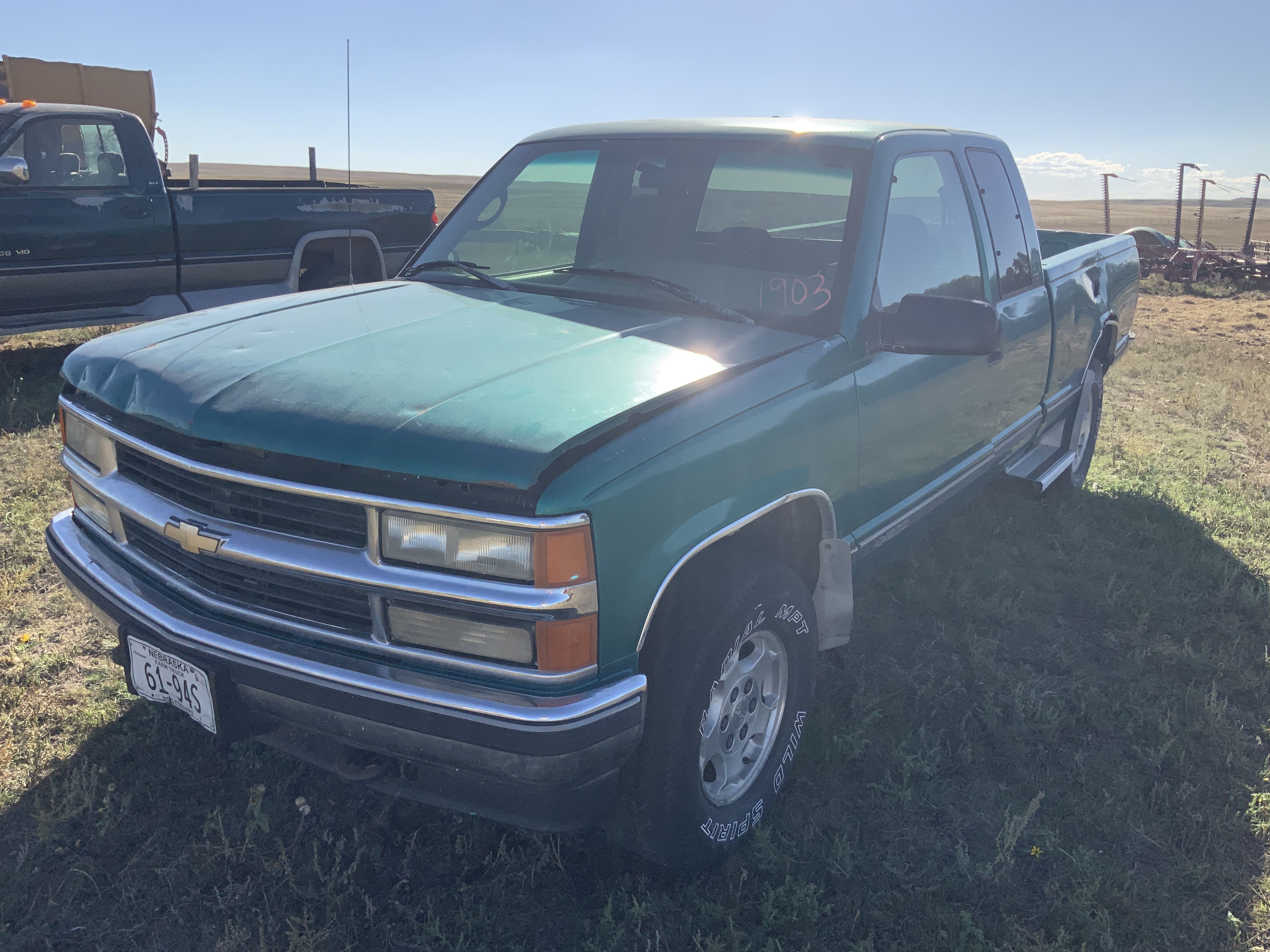 1996 Chevrolet 1500 Equipment Image0