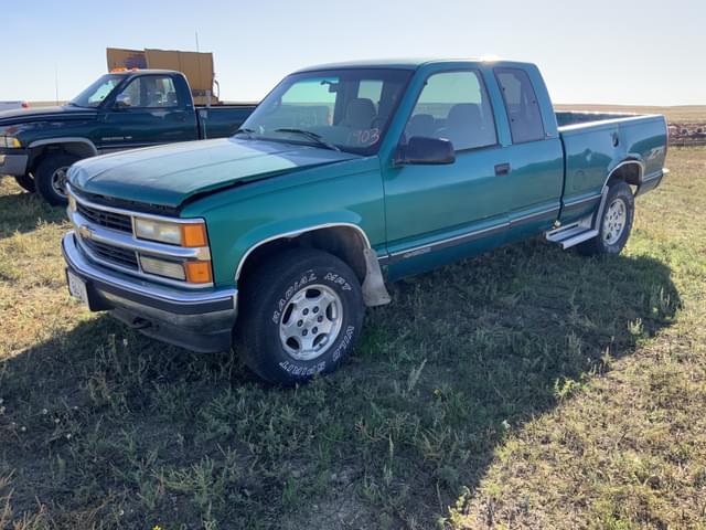 Image of Chevrolet 1500 equipment image 3