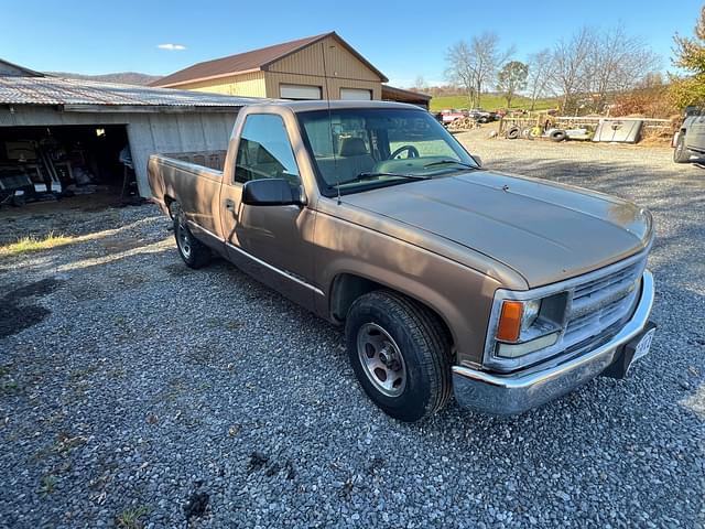 Image of Chevrolet 1500 equipment image 1