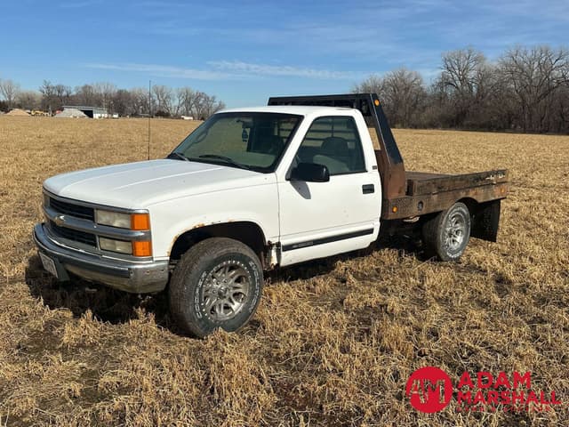 Image of Chevrolet 1500 equipment image 3