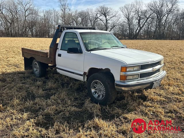 Image of Chevrolet 1500 equipment image 1