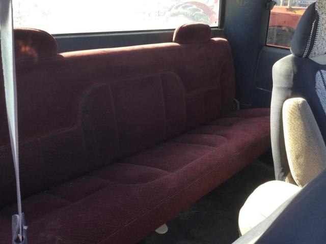 Image of Chevrolet 2500 equipment image 4