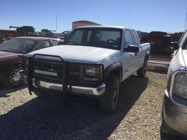 Image of Chevrolet 2500 equipment image 2