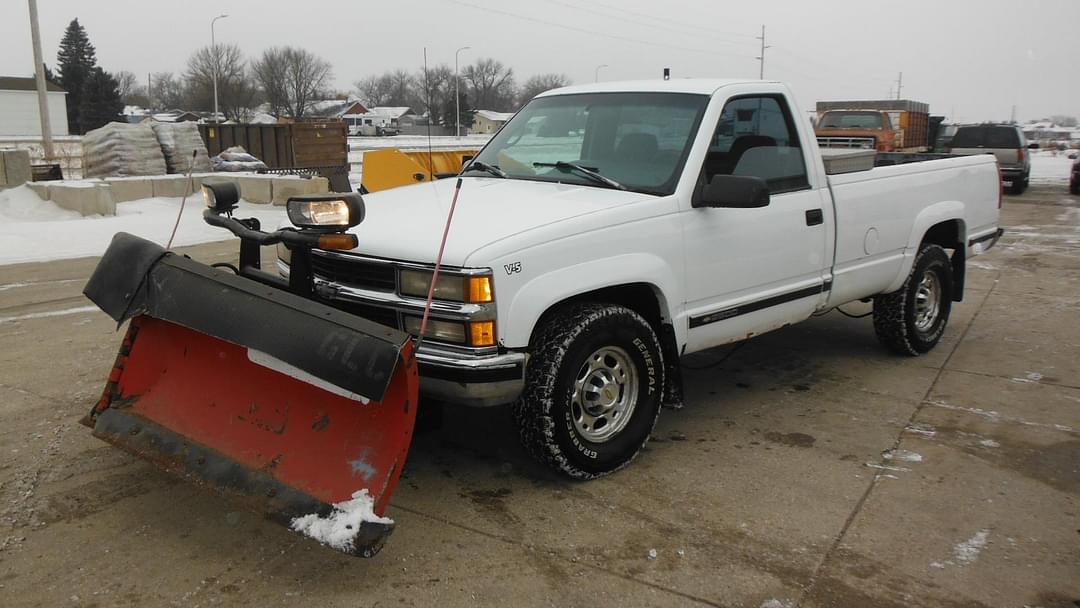 Image of Chevrolet 2500 Primary image