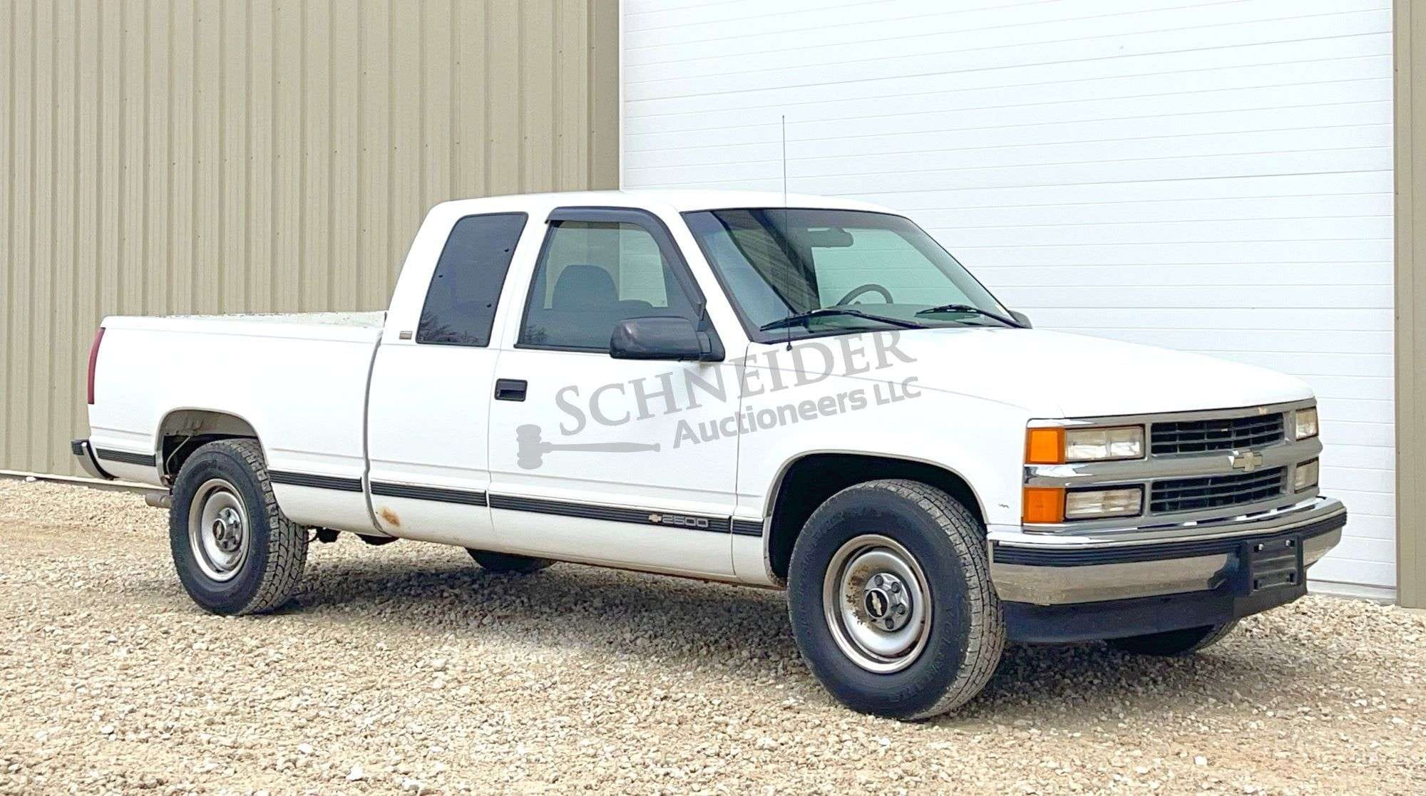 1996 Chevrolet 2500 Equipment Image0