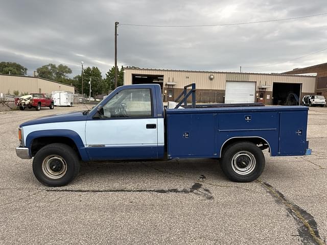 Image of Chevrolet 2500 equipment image 1