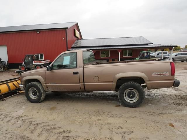 Image of Chevrolet 3500 equipment image 4