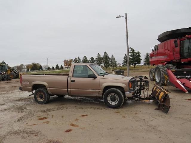 Image of Chevrolet 3500 equipment image 1