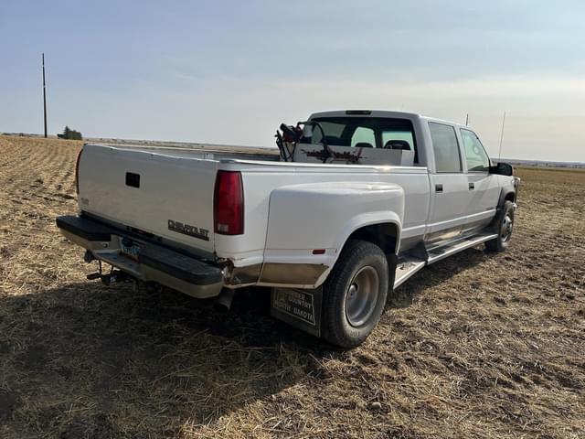 Image of Chevrolet 3500 equipment image 1