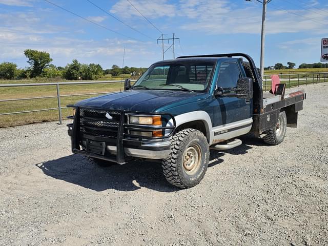 Image of Chevrolet 3500 equipment image 2