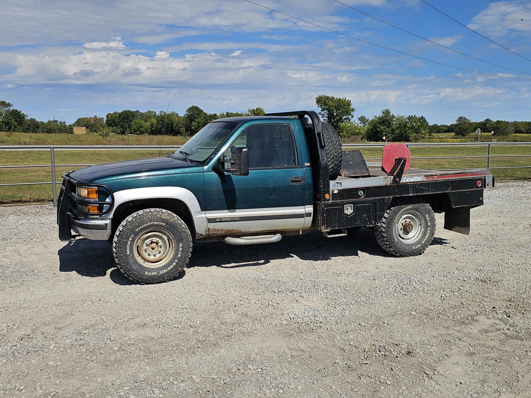 1996 Chevrolet 3500 Equipment Image0