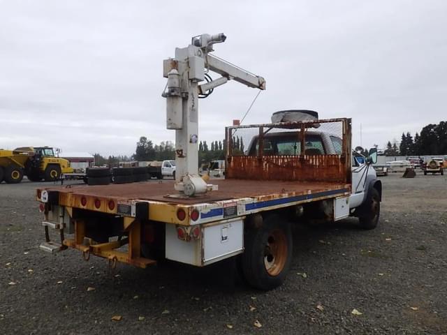 Image of Chevrolet 3500HD equipment image 3