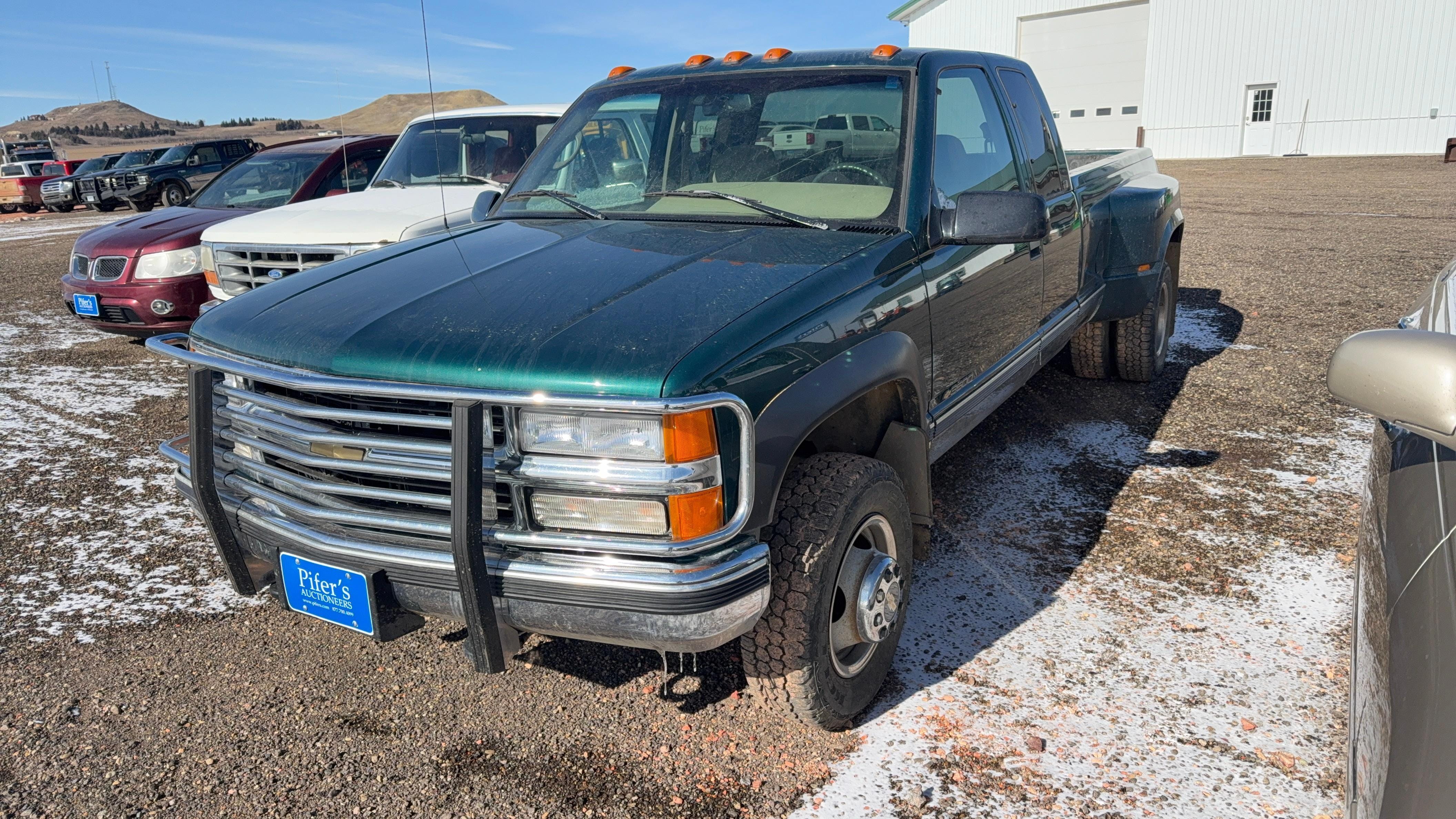 1996 Chevrolet 3500 Equipment Image0