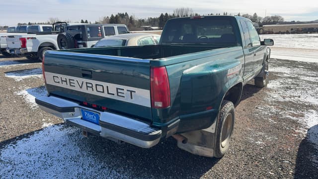 Image of Chevrolet 3500 equipment image 3