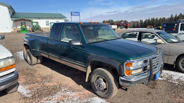 Image of Chevrolet 3500 equipment image 4