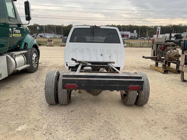 Image of Chevrolet 3500 equipment image 2