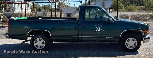 Image of Chevrolet C1500 equipment image 3