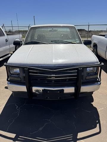 Image of Chevrolet C1500 equipment image 3