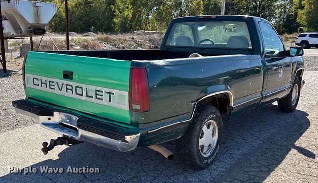 Image of Chevrolet C1500 equipment image 4