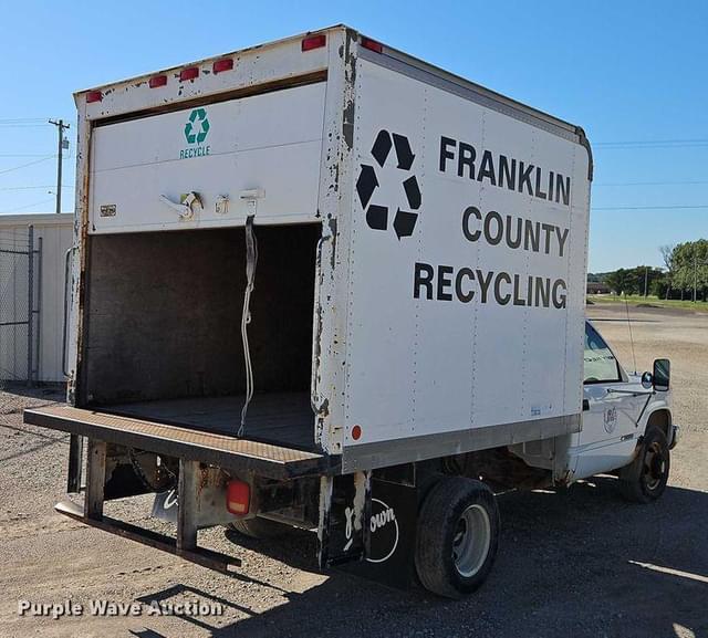 Image of Chevrolet C3500 equipment image 4