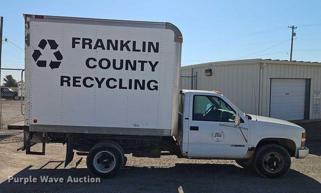 Image of Chevrolet C3500 equipment image 3