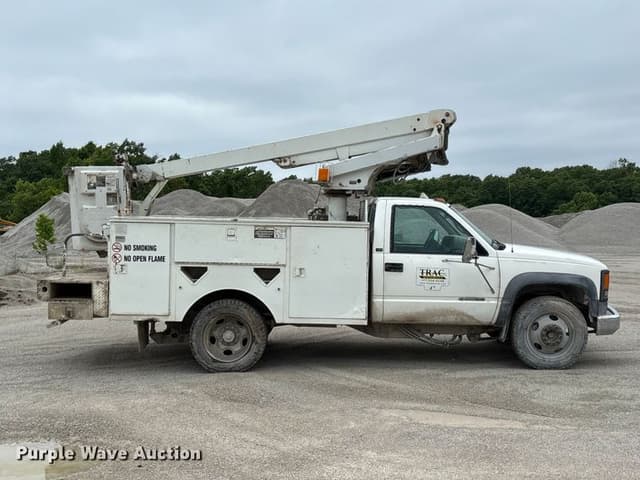 Image of Chevrolet C3500 equipment image 3