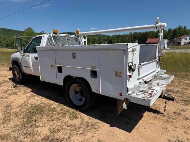 Image of Chevrolet C3500 equipment image 2